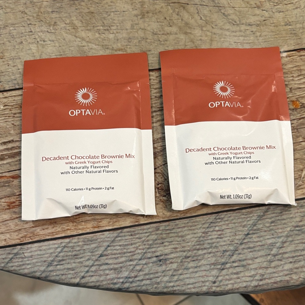 OPTAVIA Decadent Chocolate Brownie Mix Packets - White & Terracotta